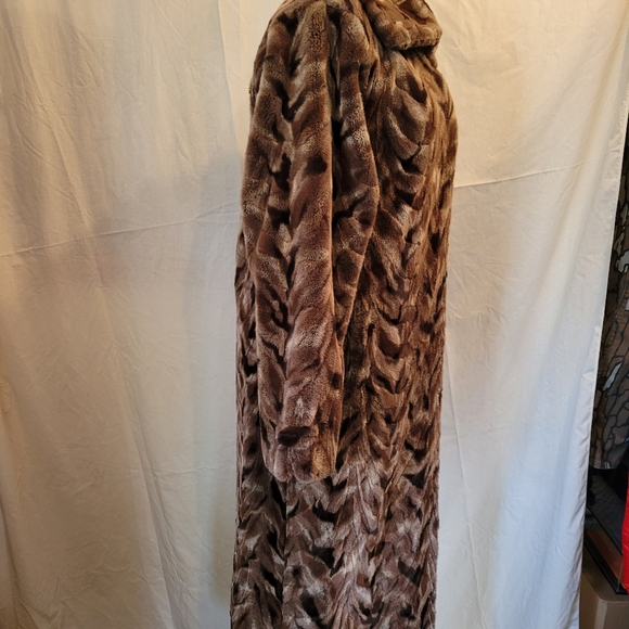 C.D.V. Comme Du Vrai Paris Faux Fur Long Coat size 6 - Picture 3 of 10